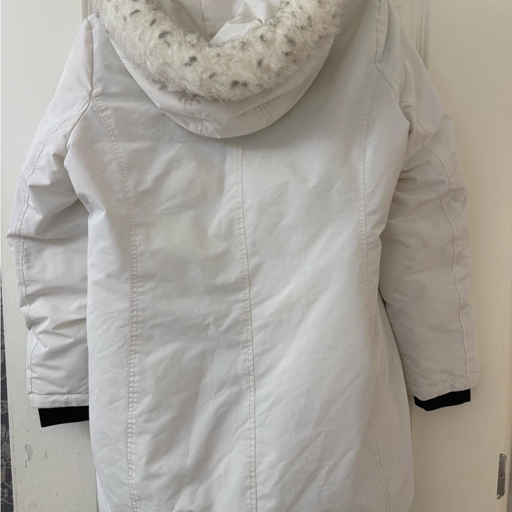 Tahari Women's White Ski Jacket with Black Accents - Picture 2 of 3